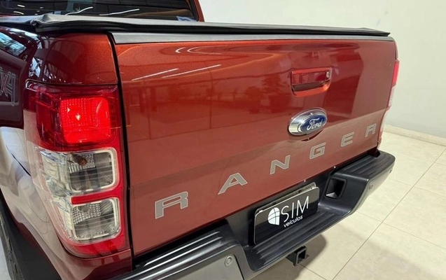imagem-https://www.socarrao.com.br/sc-vehicle-images-prod/3644513/1789671782593-8450820_17_B_4f83126e57.jpeg
