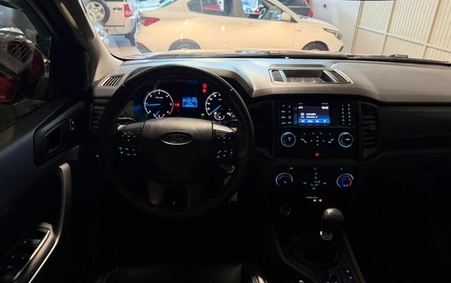 imagem-https://www.socarrao.com.br/sc-vehicle-images-prod/3644513/1789671782601-8450820_21_B_4bdc030e5a.jpeg