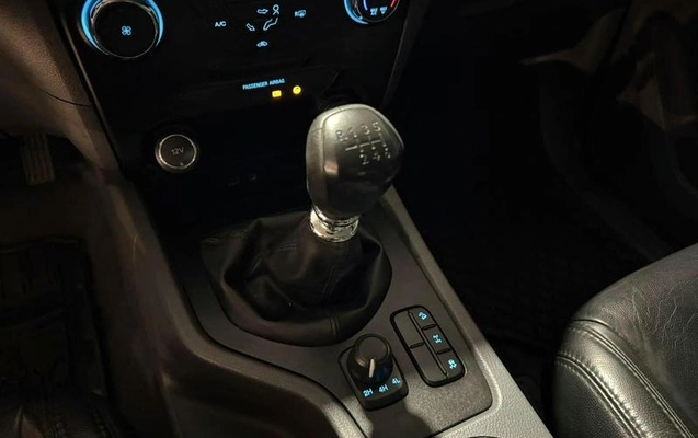 imagem-https://www.socarrao.com.br/sc-vehicle-images-prod/3644513/1789671782622-8450820_15_B_e097e08e05.jpeg