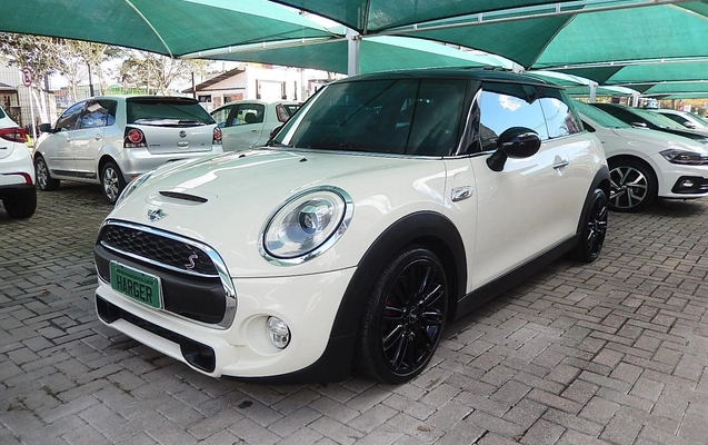 imagem-https://www.socarrao.com.br/sc-vehicle-images-prod/3644579/1788538897155-c3b5675f407649e7be7e8dfd6a3f67af_1788381345894.jpg