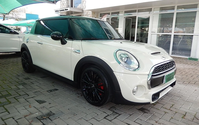 imagem-https://www.socarrao.com.br/sc-vehicle-images-prod/3644579/1788538897157-993ef6d295a944baab7ea27dd3357de8_1788381345899.jpg
