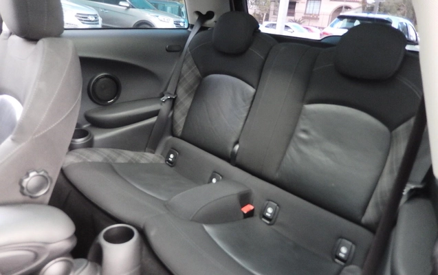 imagem-https://www.socarrao.com.br/sc-vehicle-images-prod/3644579/1788538897164-ced9a0cbc0bc4950b8aa29e31bef9882_1788381345921.jpg