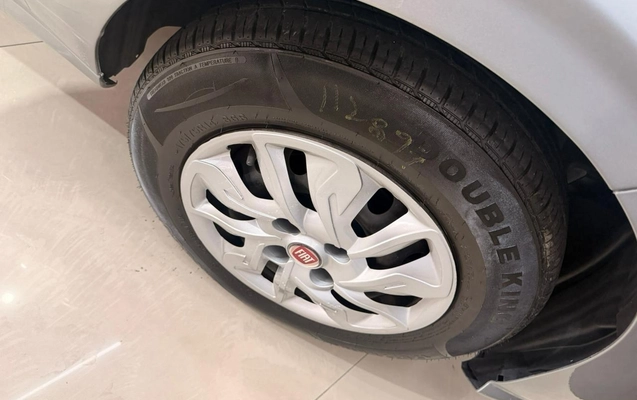 imagem-https://www.socarrao.com.br/sc-vehicle-images-prod/3644856/1789656710097-003_f082f1556c67c6f502d296d019e6646b.jpeg