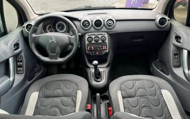 imagem-https://www.socarrao.com.br/sc-vehicle-images-prod/3644915/1788541782818-f8d56f038b0744519e40dcd1967aac28_1788539662647.jpg