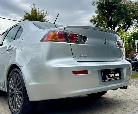imagem-https://www.socarrao.com.br/sc-vehicle-images-prod/3645123/1788612777537-8451091_11_B_682f858151.jpeg