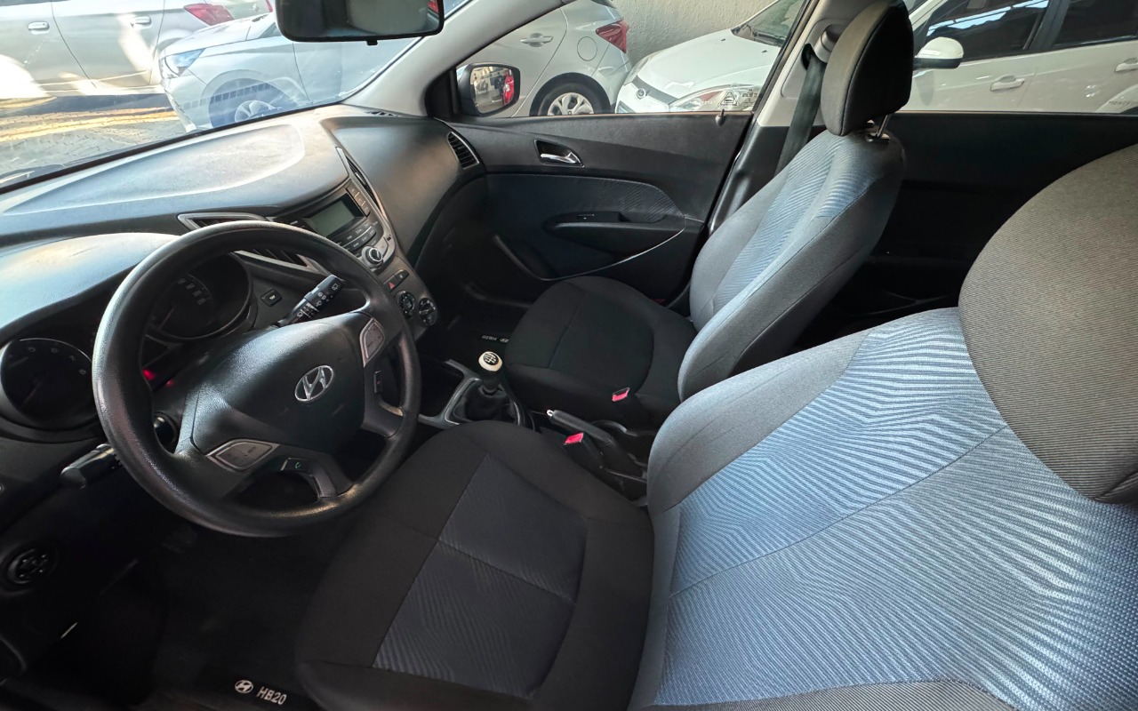 imagem-https://www.socarrao.com.br/sc-vehicle-images-prod/3645273/1788541127187-SEIyMCBQUkVUTyAyMDE0IDkuanBn.jpg
