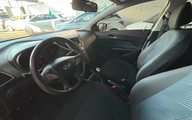 imagem-https://www.socarrao.com.br/sc-vehicle-images-prod/3645273/1788541127388-SEIyMCBQUkVUTyAyMDE0IDE2LmpwZw.jpg