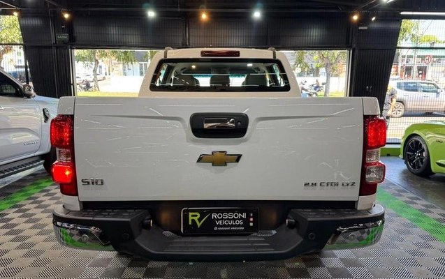 imagem-https://www.socarrao.com.br/sc-vehicle-images-prod/3645274/1789659339248-8450803_15_B_15bae6efcd.jpeg