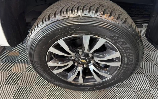 imagem-https://www.socarrao.com.br/sc-vehicle-images-prod/3645274/1789659339277-8450803_23_B_1b25c4239e.jpeg