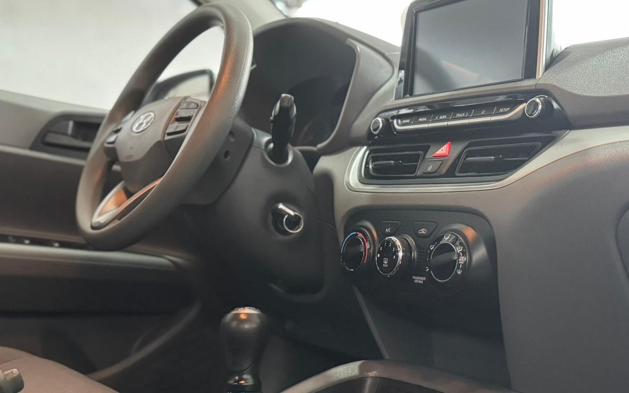 imagem-https://www.socarrao.com.br/sc-vehicle-images-prod/3645304/1788541367389-SEIyMFMgQlJBTkNPIDEyLmpwZw.jpg