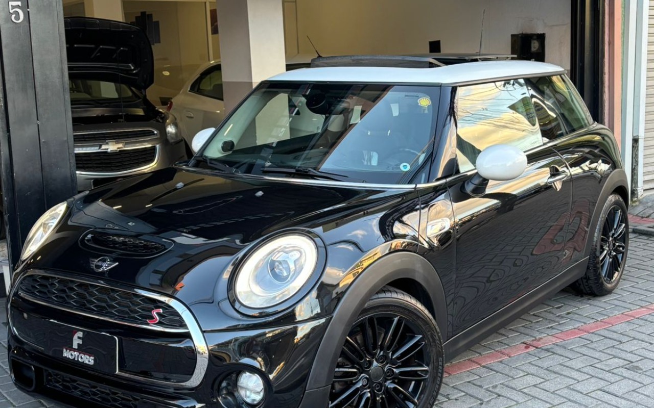 imagem-https://www.socarrao.com.br/sc-vehicle-images-prod/3645595/1788542154547-SU1HLTIwMjYwOTAzLVdBMDAyOC5qcGc.jpg