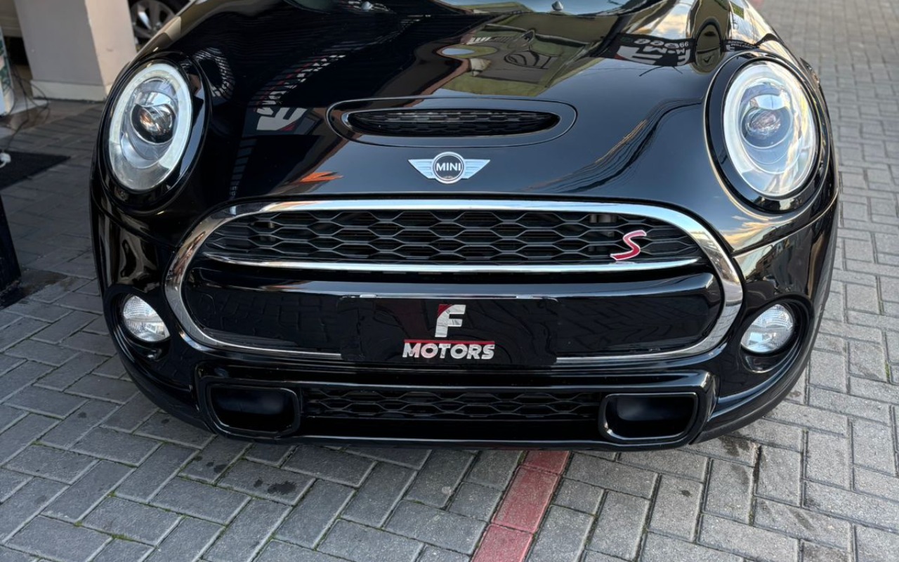imagem-https://www.socarrao.com.br/sc-vehicle-images-prod/3645595/1788542154739-SU1HLTIwMjYwOTAzLVdBMDAyNC5qcGc.jpg