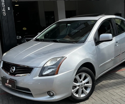 Nissan Sentra 2013 Prata — foto 1 de 3