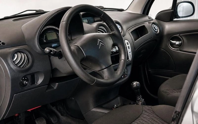 imagem-https://www.socarrao.com.br/sc-vehicle-images-prod/3645688/1789158486402-8439413_7_B_30393f96bd.jpeg