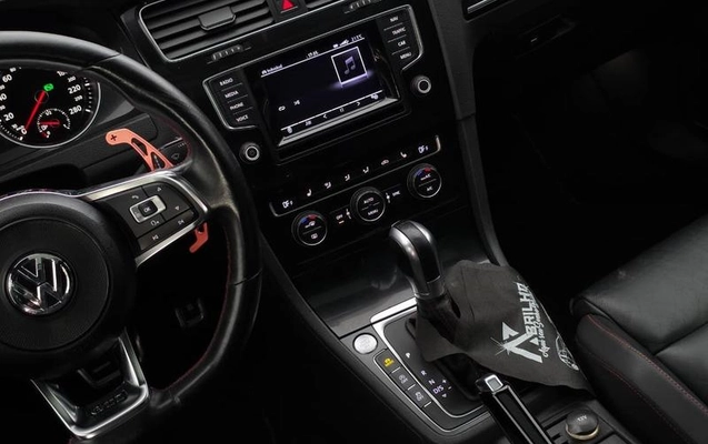imagem-https://www.socarrao.com.br/sc-vehicle-images-prod/3645698/1788989702423-8446977_13_B_c1f0977a68.jpeg