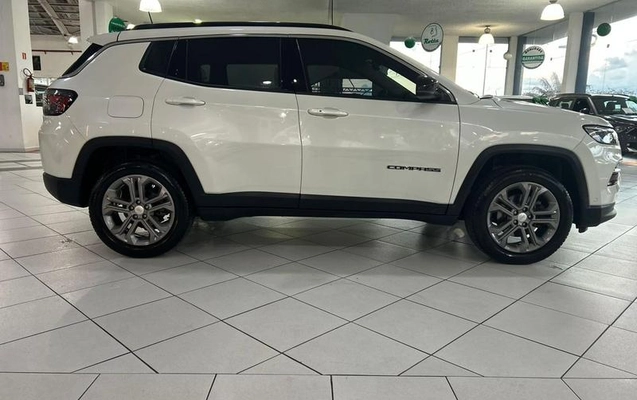 imagem-https://www.socarrao.com.br/sc-vehicle-images-prod/3645702/1789659607955-8444551_3_B_557c1585a4.jpeg