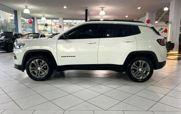 imagem-https://www.socarrao.com.br/sc-vehicle-images-prod/3645702/1789659607960-8444551_7_B_ae58499cef.jpeg