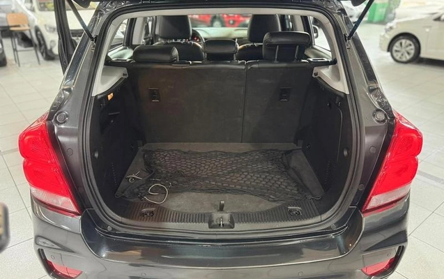 imagem-https://www.socarrao.com.br/sc-vehicle-images-prod/3645738/1789406044611-8449207_10_B_d220f4b48e.jpeg