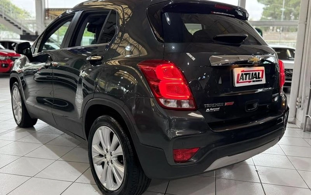 imagem-https://www.socarrao.com.br/sc-vehicle-images-prod/3645738/1789406044613-8449207_12_B_d5d66beb38.jpeg