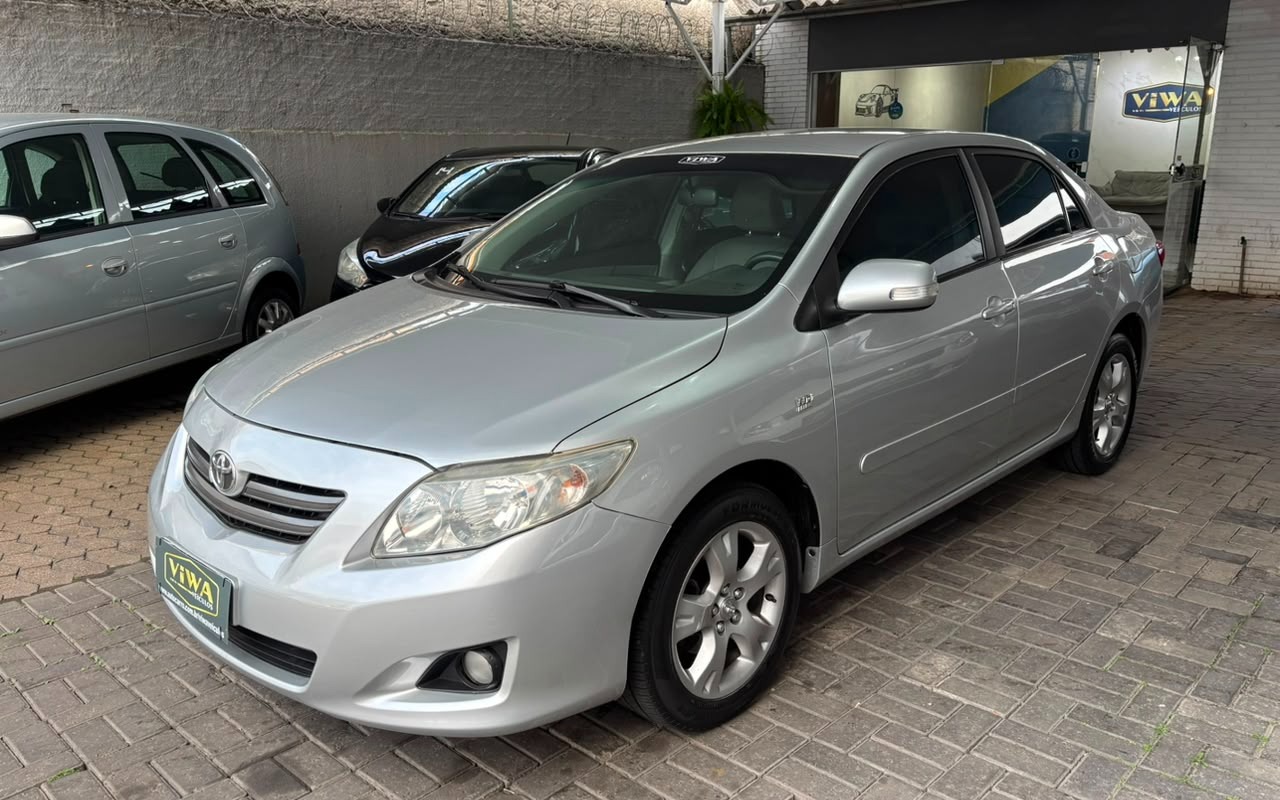 Toyota Corolla 2010 Prata — foto 1 de 3
