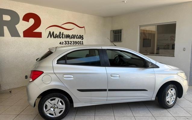 imagem-https://www.socarrao.com.br/sc-vehicle-images-prod/3645929/1788543178549-9BSjlj54RcclE1ASTafVV1LHxypiQIgZ.jpg
