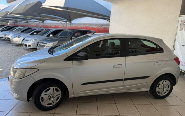 imagem-https://www.socarrao.com.br/sc-vehicle-images-prod/3645929/1788543178551-5td8aR2R4JwmmPeI78uNVA88QSxGz5vd.jpg