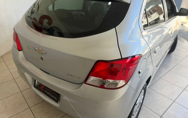 imagem-https://www.socarrao.com.br/sc-vehicle-images-prod/3645929/1788543178555-gTpnCCTK6Z4cUTbSEFcBbdpnmJeAkCfo.jpg