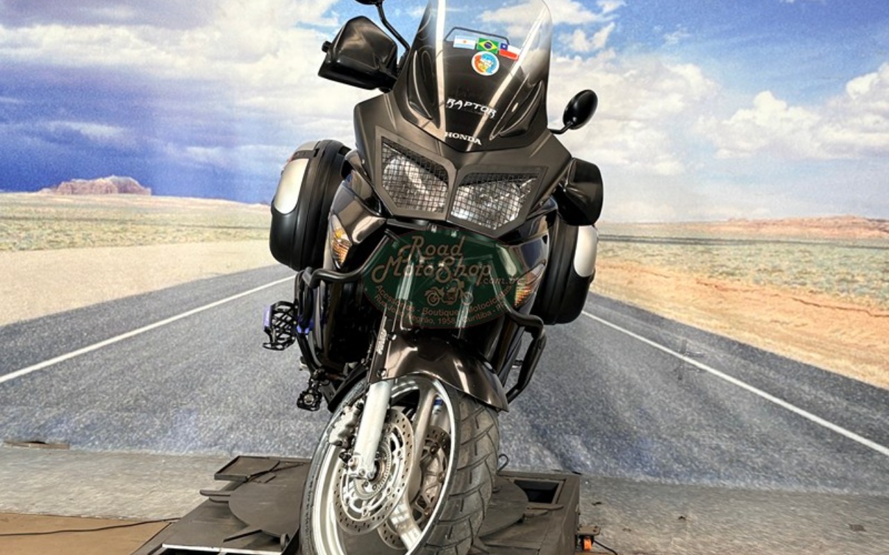 imagem-https://www.socarrao.com.br/sc-vehicle-images-prod/3645982/1788543286532-VkFSQURFUk8gMTAwMCBQUkVUQV83LmpwZw.jpg