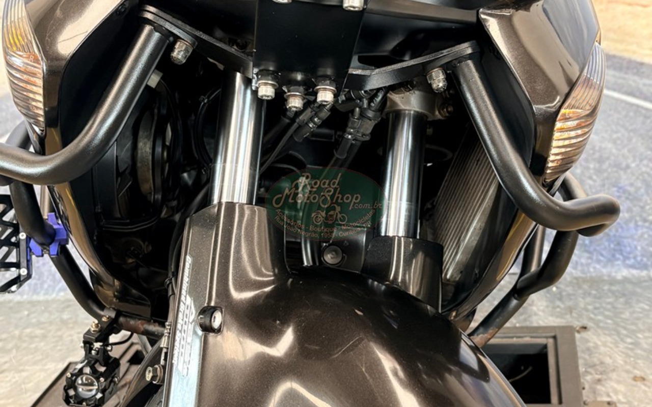 imagem-https://www.socarrao.com.br/sc-vehicle-images-prod/3645982/1788543286926-VkFSQURFUk8gMTAwMCBQUkVUQV85LmpwZw.jpg
