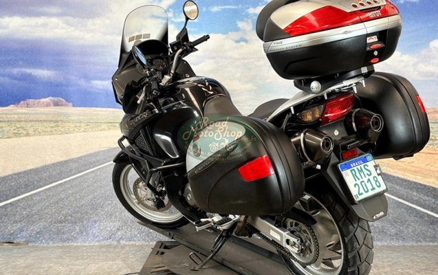 imagem-https://www.socarrao.com.br/sc-vehicle-images-prod/3645982/1788543287641-VkFSQURFUk8gMTAwMCBQUkVUQV8xNC5qcGc.jpg