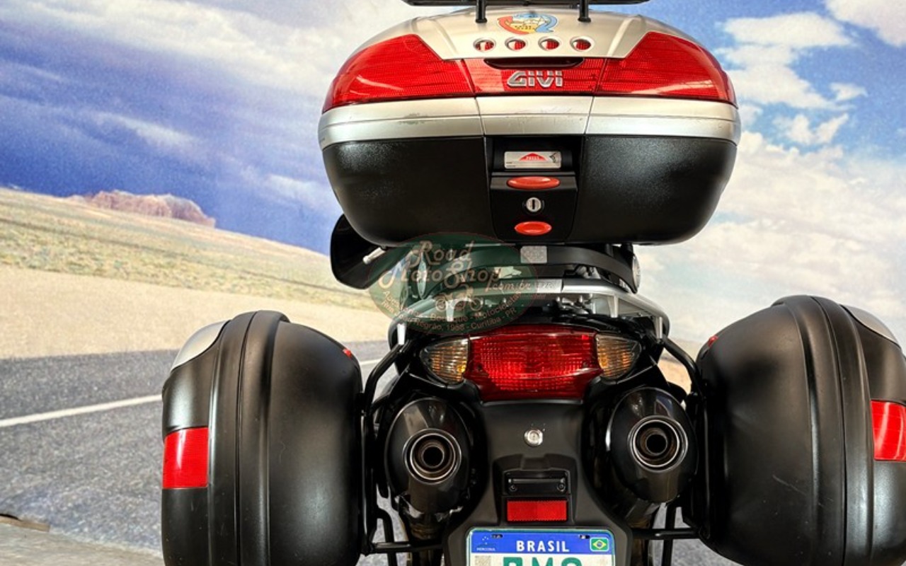 imagem-https://www.socarrao.com.br/sc-vehicle-images-prod/3645982/1788543288051-VkFSQURFUk8gMTAwMCBQUkVUQV8xNi5qcGc.jpg