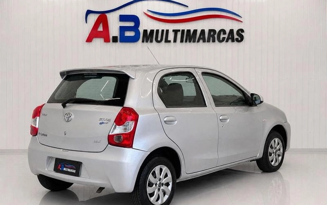 imagem-https://www.socarrao.com.br/sc-vehicle-images-prod/3645997/1788543363447-8439403_11_B_8f95edb630.jpeg