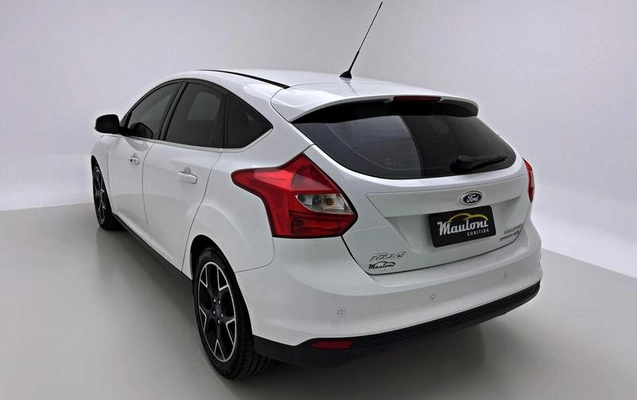 imagem-https://www.socarrao.com.br/sc-vehicle-images-prod/3646012/1788960167956-8437372_8_B_a1f4f4f029.jpeg