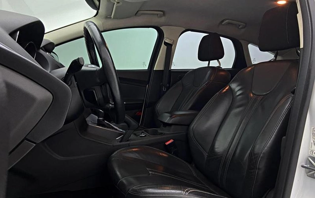 imagem-https://www.socarrao.com.br/sc-vehicle-images-prod/3646012/1788960167957-8437372_9_B_6e2cfce08b.jpeg