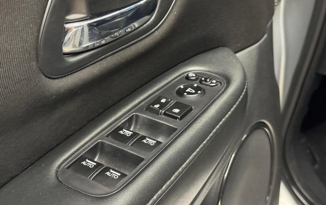 imagem-https://www.socarrao.com.br/sc-vehicle-images-prod/3646031/1788986221215-8430334_15_B_f21c75fc85.jpeg