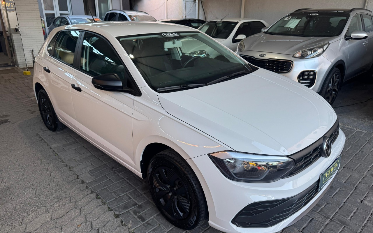 imagem-https://www.socarrao.com.br/sc-vehicle-images-prod/3646049/1788543613301-cG9sbyBicmFuY28zLmpwZw.jpg