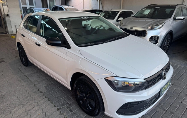 imagem-https://www.socarrao.com.br/sc-vehicle-images-prod/3646049/1788543613301-cG9sbyBicmFuY28zLmpwZw.jpg