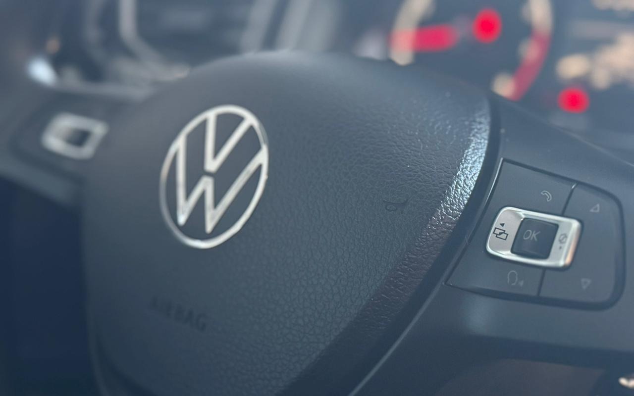 imagem-https://www.socarrao.com.br/sc-vehicle-images-prod/3646049/1788543614247-cG9sbyBicmFuY285LmpwZw.jpg