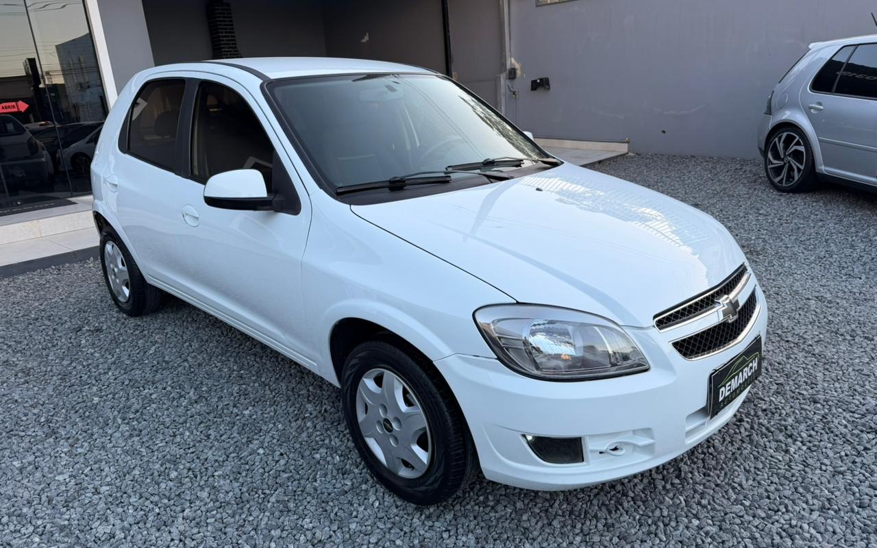imagem-https://www.socarrao.com.br/sc-vehicle-images-prod/3646453/1788544578185-Y2VkNmYzZTItZWE5NS00NzViLWI4MWQtNTM2ZjYxMzBkMWM0LmpwZWc.jpeg