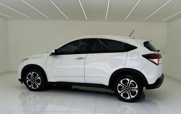 imagem-https://www.socarrao.com.br/sc-vehicle-images-prod/3646503/1788544707480-vehicle_image_1788469064_24e2db452fe7adbb6e7819105f022883.jpeg
