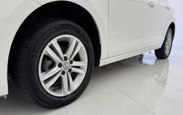 imagem-https://www.socarrao.com.br/sc-vehicle-images-prod/3646546/1788545003366-vehicle_image_1788541784_30720f7f45f5dac396ee263bc59e2e20.jpeg