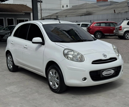 Nissan MARCH 2014 Branco — foto 1 de 3