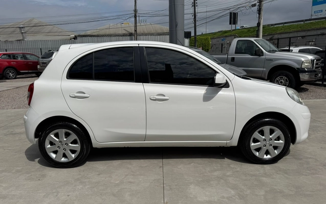 imagem-https://www.socarrao.com.br/sc-vehicle-images-prod/3646728/1788545813009-003_1bee2c5cf6c2afad5579d102e89abfbc.jpeg