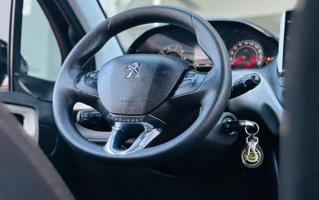 imagem-https://www.socarrao.com.br/sc-vehicle-images-prod/3646787/1789733125835-gb-bcc57b6.jpeg