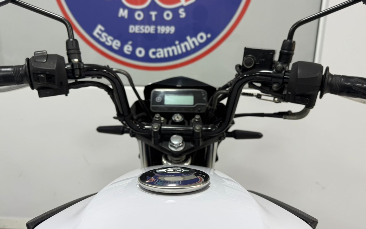 imagem-https://www.socarrao.com.br/sc-vehicle-images-prod/3646811/1788545993887-V2hhdHNBcHAgSW1hZ2UgMjAyNi0wOS0wNCBhdCAxMi4yNy4wMCAoNCkuanBlZw.jpeg