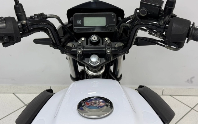 imagem-https://www.socarrao.com.br/sc-vehicle-images-prod/3646811/1788545994242-V2hhdHNBcHAgSW1hZ2UgMjAyNi0wOS0wNCBhdCAxMi4yNy4wMS5qcGVn.jpeg