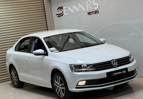 Volkswagen Jetta 2016 Branco — foto 1 de 3