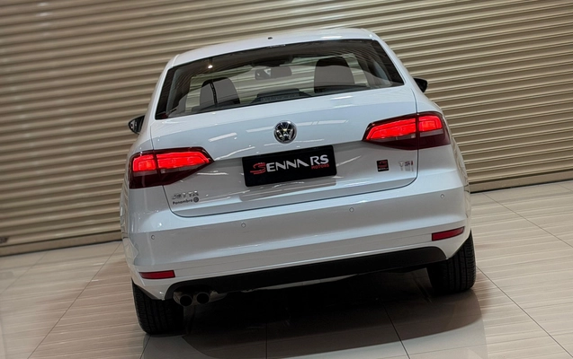 imagem-https://www.socarrao.com.br/sc-vehicle-images-prod/3646924/1788546637264-pdObDnFXE03PawfLaFI8NCgM5SKHpxw7.jpg