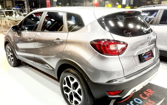 imagem-https://www.socarrao.com.br/sc-vehicle-images-prod/3647109/1788547083253-1_010742.jpg