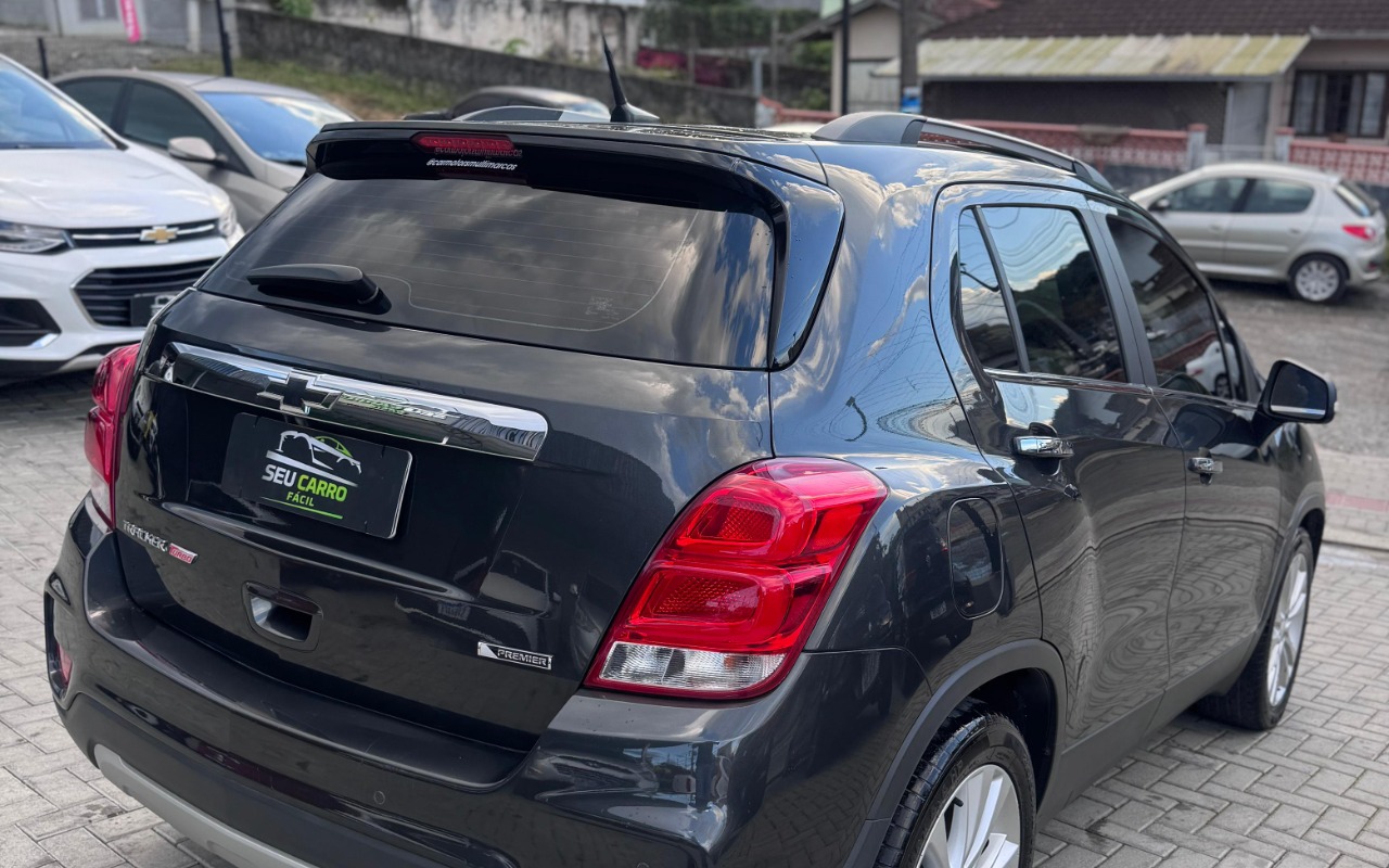 imagem-https://www.socarrao.com.br/sc-vehicle-images-prod/3647291/1788547652297-SU1HLTIwMjYwOTA0LVdBMDI2OS5qcGc.jpg